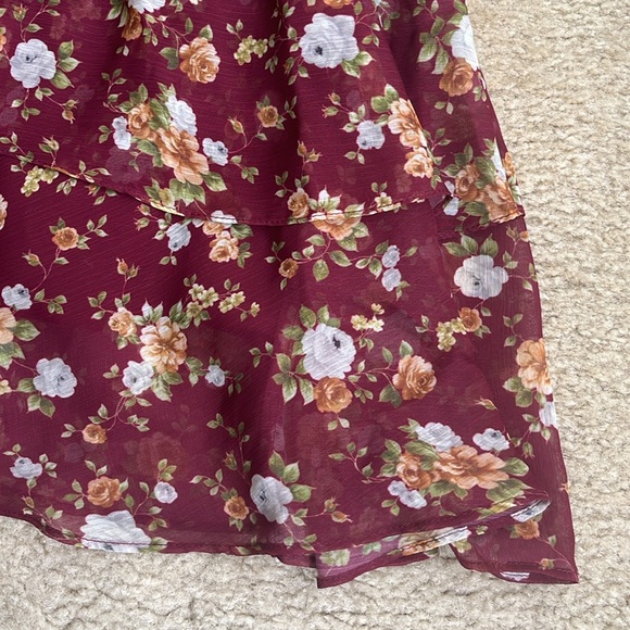 Marissa Webb Floral Ruffle Short Sleeve A-line V-neck Midi Dress in Size Small - Picture 6 of 10